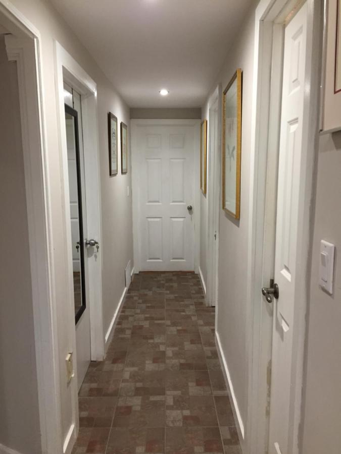The Calgary Hub Hostel Style Home 외부 사진
